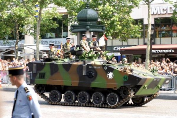 Франция может передать Украине боевые машины пехоты AMX-10P