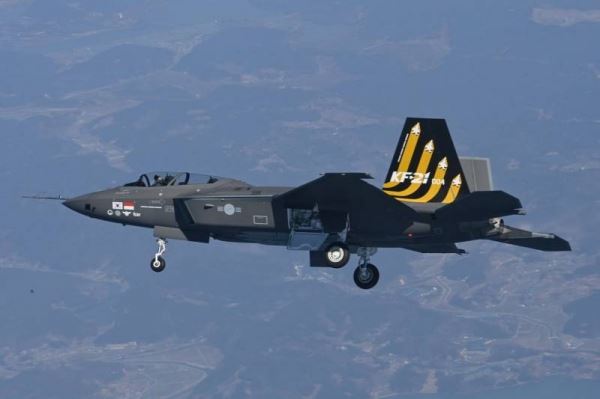 Южнокорейский истребитель KF-21 на испытаниях