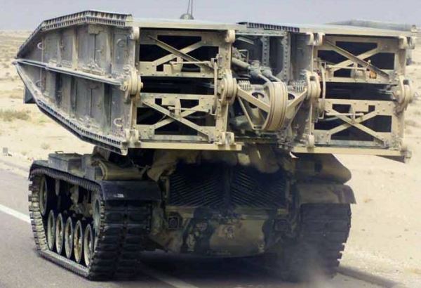 «Контрнаступ» и не только: Украина получит мостоукладчики для тяжеловесных западных танков
