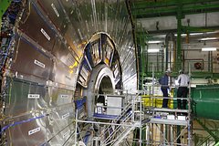 Обнаружено свидетельство редкого распада бозона Хиггса